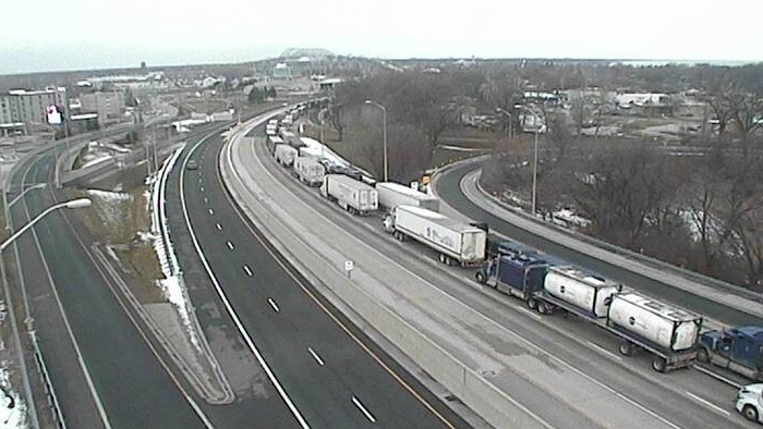 Traffic on Highway 402 at Front Street in Sarnia, Ont. is seen around 10 a.m. on Wednesday, Dec. 1, 2021. (Source: MTO)