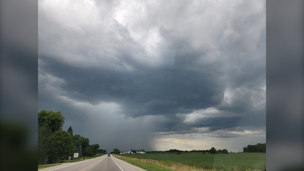 A thunderstorm is in the Highbury area near London, Ont. area on August 16, 2022 in this viewer-submitted photo. (Source: Shelley Beacham)