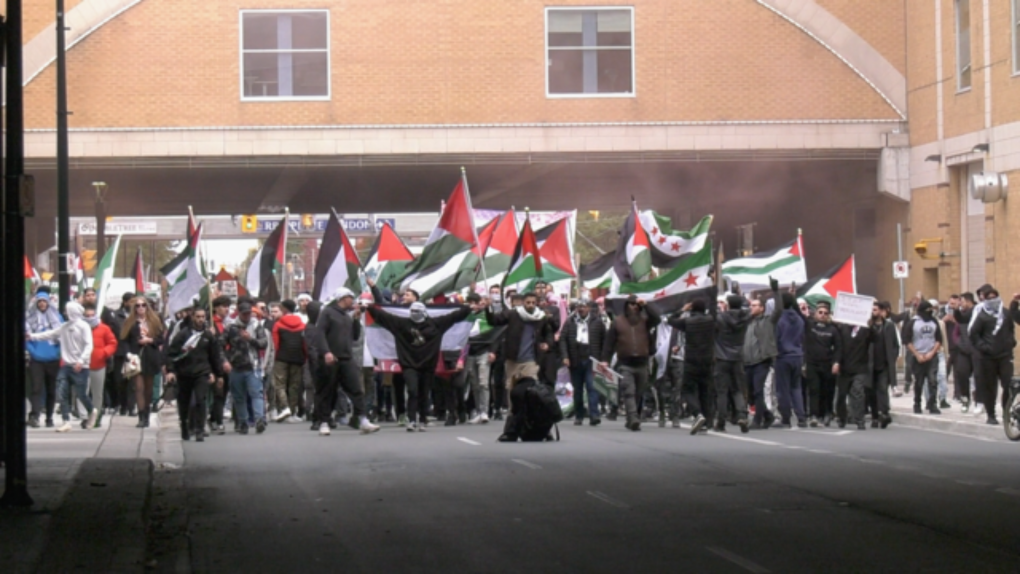 Una manifestación para mostrar apoyo a los palestinos detenidos en Victoria Park en Londres