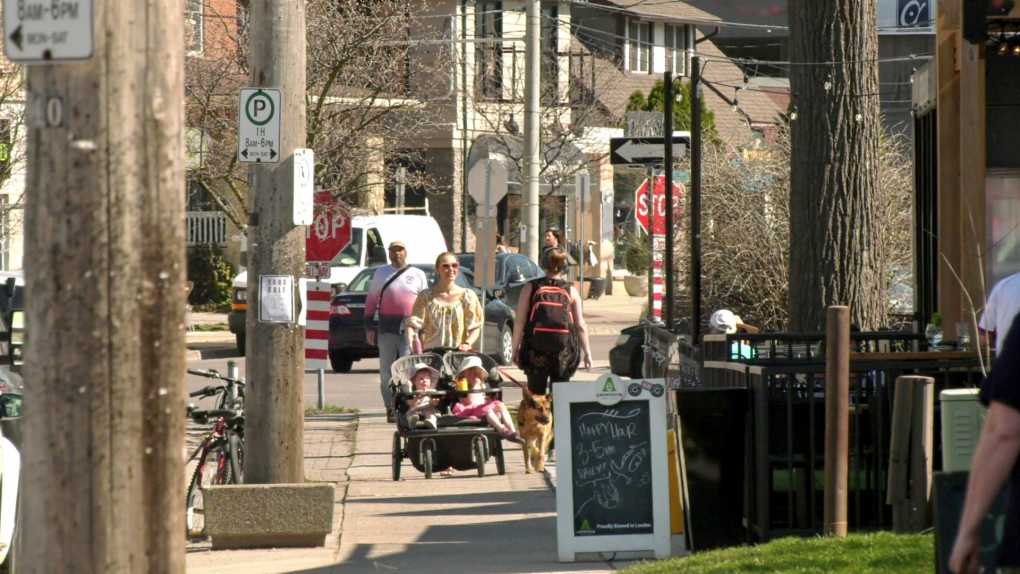 High temperatures in April feels like summer in London Ont. CTV