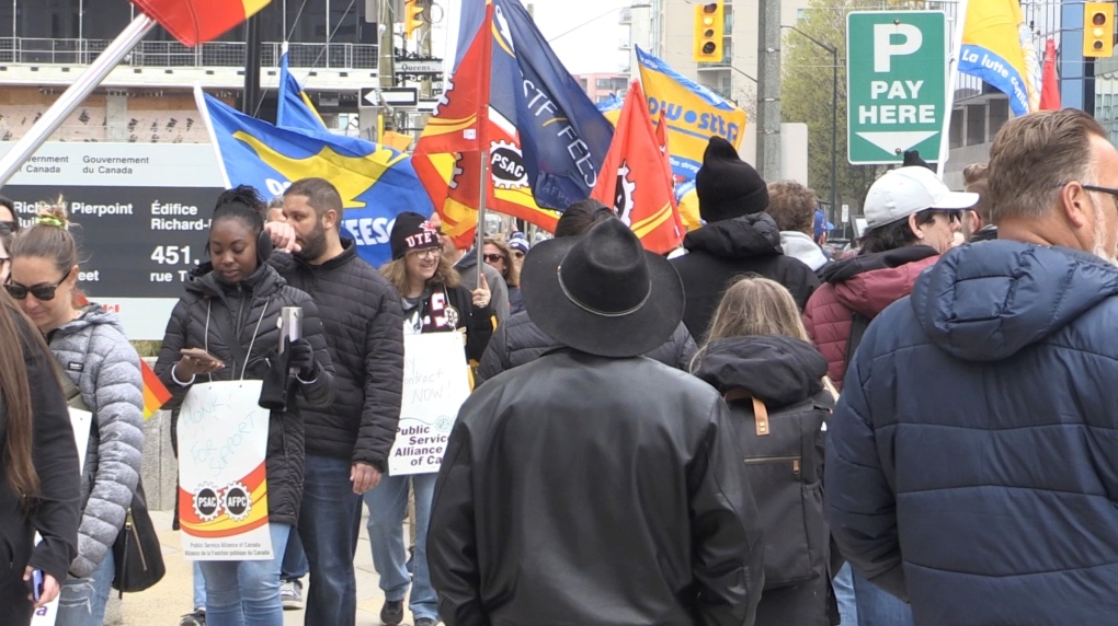 PSAC Demonstrations Continue In London | CTV News