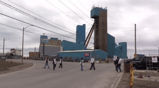 Sifto salt workers on strike
