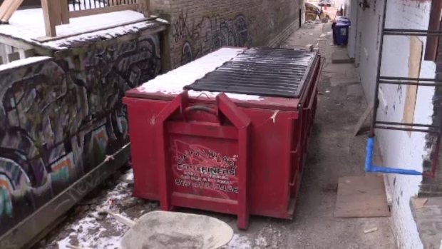 Man sleepingin dumpster lands in garbage truck