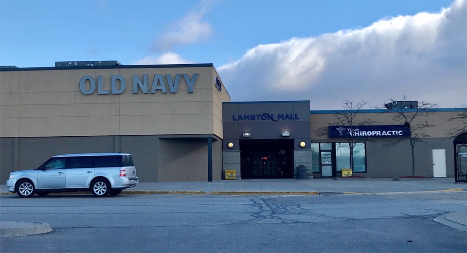 Lambton mall Old Navy