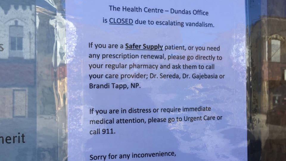Intercommunity Health Centre closed sign